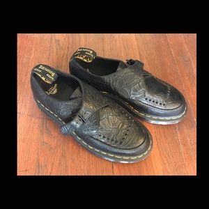 Dr Martens Ramsey II Black Floral Emboss Creeper